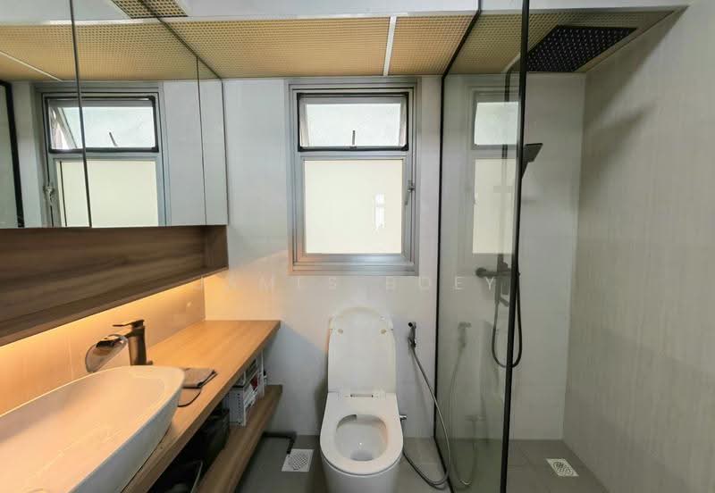 422A Northshore Drive, 422A Northshore Drive, Hougang / Punggol / Sengkang, 3 Bedrooms, 1,216 sqft, HDB Flat For Sale, by James Boey, 500295895 - Bathroom - PropertyGuru.com.sg