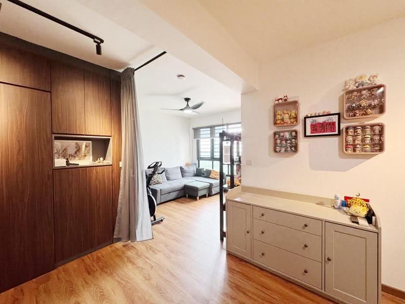 402A Fernvale Lane, 402A Fernvale Lane, Hougang / Punggol / Sengkang, 3 Bedrooms, 1,001 sqft, HDB Flat For Sale, by Lewis Ho, 500295920 - Living Room - PropertyGuru.com.sg