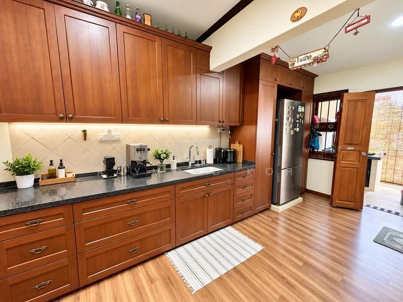Tai Hwan Garden, Tai Hwan Heights, Hougang / Punggol / Sengkang, 4 Bedrooms, 2,800 sqft, Terraced House For Sale, by Raymond Koh, 500295928 - Dry Kitchen - PropertyGuru.com.sg