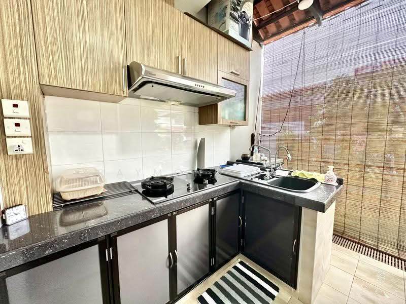 Tai Hwan Garden, Tai Hwan Heights, Hougang / Punggol / Sengkang, 4 Bedrooms, 2,800 sqft, Terraced House For Sale, by Raymond Koh, 500295928 - Wet Kitchen - PropertyGuru.com.sg