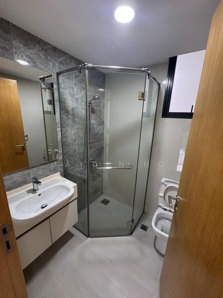 La Fiesta, 58 Sengkang Square, Hougang / Punggol / Sengkang, 3 Bedrooms, 1,001 sqft, Condominium For Rent, by Jayden Ho, 500295939 - Bathroom - PropertyGuru.com.sg