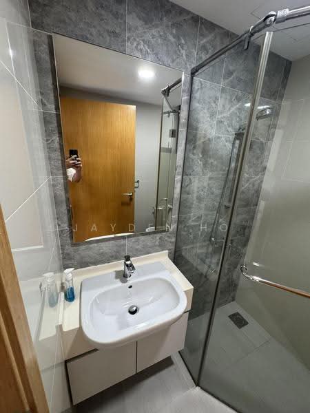 La Fiesta, 58 Sengkang Square, Hougang / Punggol / Sengkang, 3 Bedrooms, 1,001 sqft, Condominium For Rent, by Jayden Ho, 500295939 - Bathroom - PropertyGuru.com.sg
