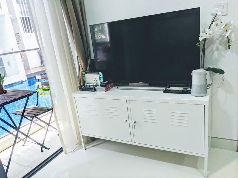 RV Edge, 2 Shanghai Road, Tanglin / Holland / Bukit Timah, 1 Bedroom, 366 sqft, Condominium For Rent, by Faith Huang 黄愛雁, 500295944 - Living Room - PropertyGuru.com.sg