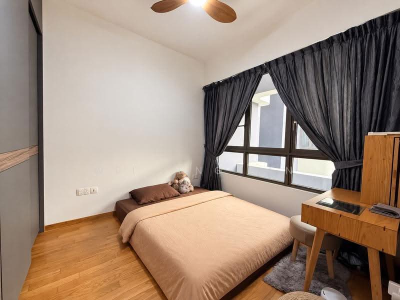 Master bedroom with ensuite bath