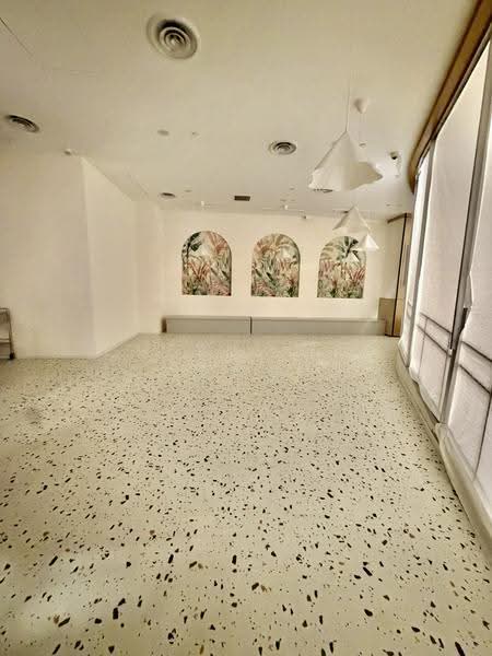 TripleOne Somerset, 111 Somerset Road, Orchard / River Valley, 2,300 sqft, Food & Beverage For Rent, by Cheryl Sim 沈欣仪, 500295963 - Interior - CommercialGuru.com.sg
