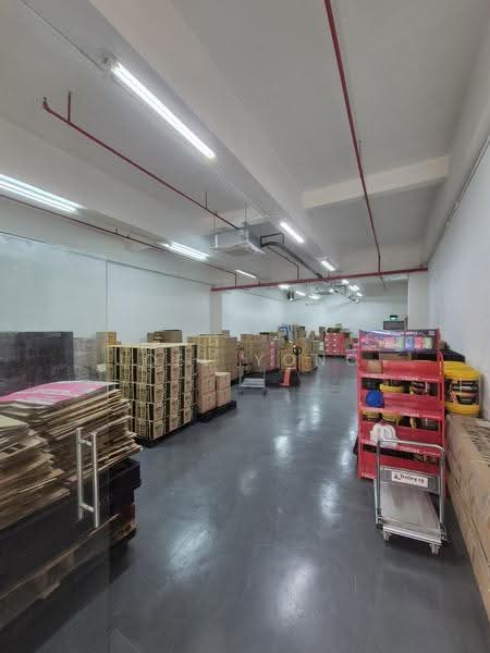 unit near goods lifts, 3 phase 60 amps, suits sTore, workshops!, sTore workshops studio showroom!, Macpherson / Potong Pasir, 3,400 sqft, Light Industrial (B1) For Rent, by Joel Yong, 500295974 - CommercialGuru.com.sg