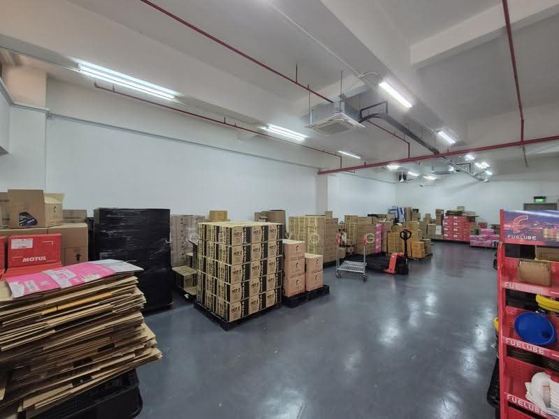 unit near goods lifts, 3 phase 60 amps, suits sTore, workshops!, sTore workshops studio showroom!, Macpherson / Potong Pasir, 3,400 sqft, Light Industrial (B1) For Rent, by Joel Yong, 500295974 - CommercialGuru.com.sg