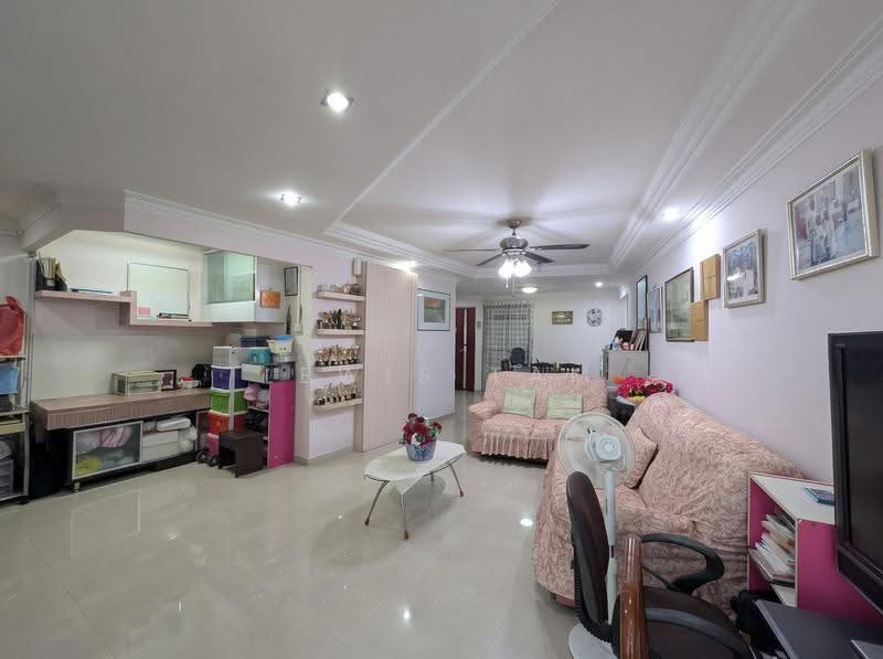 678D Jurong West Street 64, 678D Jurong West Street 64, Boon Lay / Jurong / Tuas, 3 Bedrooms, 1,184 sqft, HDB Flat For Sale, by Lewis Tam, 500295977 - Living Room - PropertyGuru.com.sg