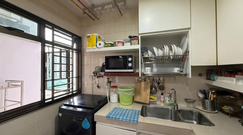 678D Jurong West Street 64, 678D Jurong West Street 64, Boon Lay / Jurong / Tuas, 3 Bedrooms, 1,184 sqft, HDB Flat For Sale, by Lewis Tam, 500295977 - Kitchen - PropertyGuru.com.sg
