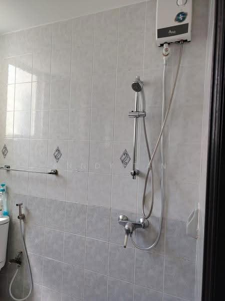 Lorong 110 Changi, East Coast / Marine Parade, Room Rental, 300 sqft, Semi-Detached House For Rent, by Anndy Tan, 500295978 - Bathroom - PropertyGuru.com.sg