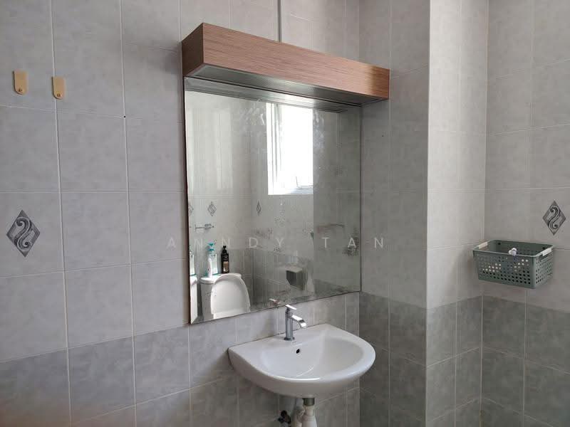 Lorong 110 Changi, East Coast / Marine Parade, Room Rental, 300 sqft, Semi-Detached House For Rent, by Anndy Tan, 500295978 - Bathroom - PropertyGuru.com.sg