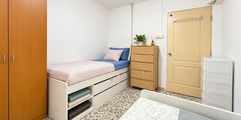 714 Clementi West Street 2, 714 Clementi West Street 2, Buona Vista / West Coast / Clementi New Town, 2 Bedrooms, 721 sqft, HDB Flat For Sale, by Jerome Lim, 500296029 - Bedroom - PropertyGuru.com.sg