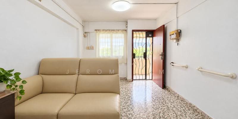 714 Clementi West Street 2, 714 Clementi West Street 2, Buona Vista / West Coast / Clementi New Town, 2 Bedrooms, 721 sqft, HDB Flat For Sale, by Jerome Lim, 500296029 - Living Room - PropertyGuru.com.sg