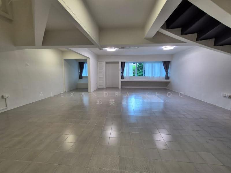 Spacious Living & Dining Halls