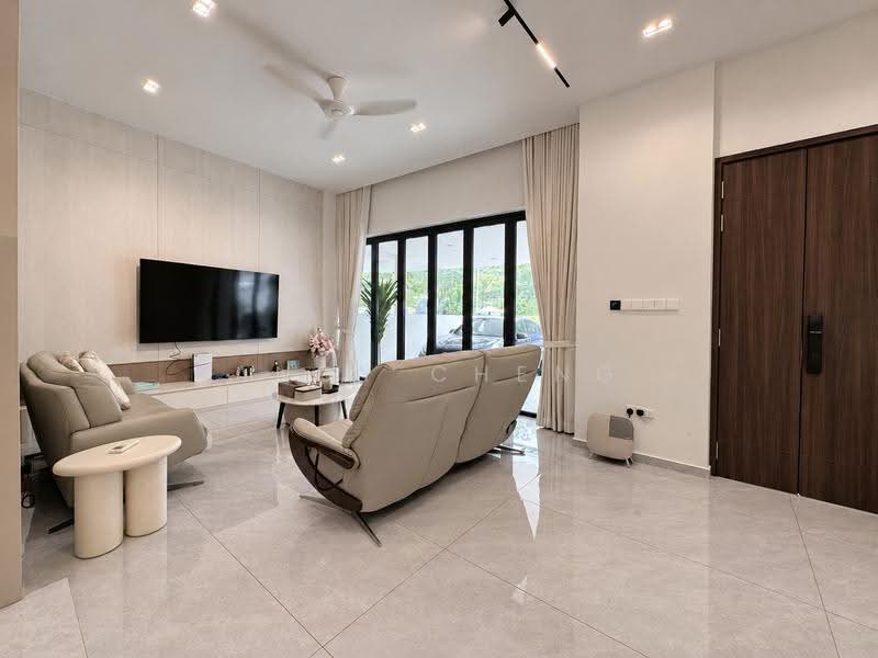 โ
๐๐ฎ๐ป๐ฑ๐ฒ๐ฑ ๐๐
๐ฐ๐ฒ๐น๐น๐ฒ๐ป๐ฐ๐ฒ โ
Pasir Panjang Freehold Semi-D | Renovated | Haw Par Villa MRT, Pasir Panjang Road | West Coast Road, Buona Vista / West Coast / Clementi New Town, 5 Bedrooms, 3,800 sqft, Semi-Detached House For Sale, by Andy Cheng, 500296037 - Living Room - PropertyGuru.com.sg