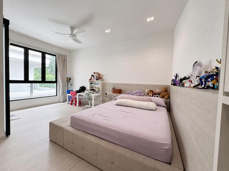 โ
๐๐ฎ๐ป๐ฑ๐ฒ๐ฑ ๐๐
๐ฐ๐ฒ๐น๐น๐ฒ๐ป๐ฐ๐ฒ โ
Pasir Panjang Freehold Semi-D | Renovated | Haw Par Villa MRT, Pasir Panjang Road | West Coast Road, Buona Vista / West Coast / Clementi New Town, 5 Bedrooms, 3,800 sqft, Semi-Detached House For Sale, by Andy Cheng, 500296037 - Bedroom - PropertyGuru.com.sg