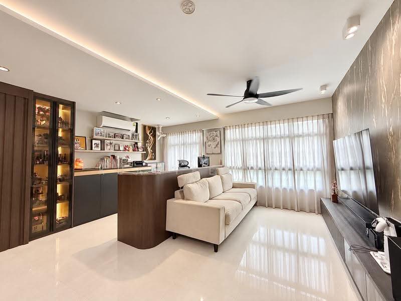620B Tampines Street 61, 620B Tampines Street 61, Pasir Ris / Tampines, 3 Bedrooms, 1,216 sqft, HDB Flat For Sale, by Kuanyee Goh, 500296055 - Living Room - PropertyGuru.com.sg