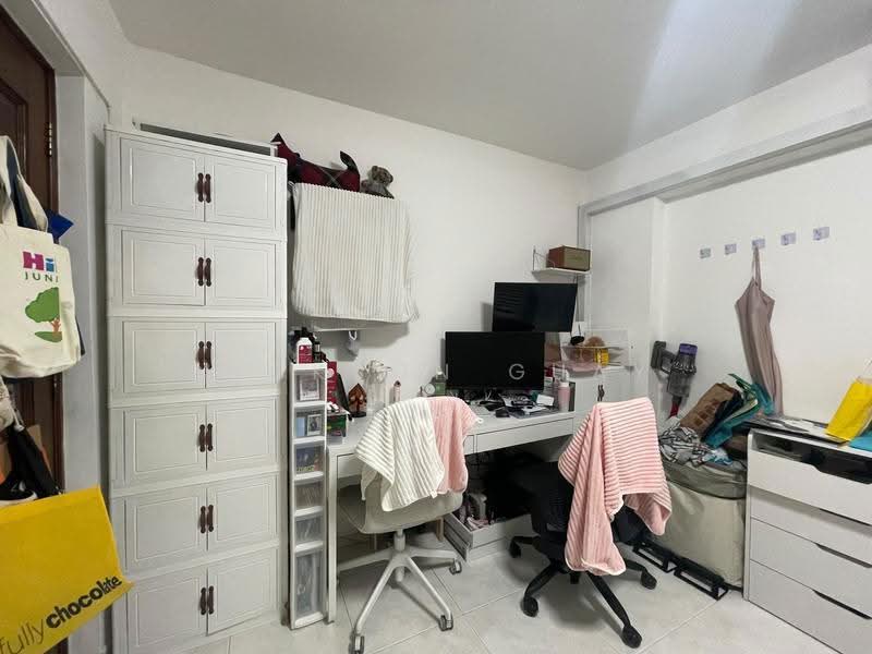 89 Commonwealth Drive, 89 Commonwealth Drive, Alexandra / Commonwealth, Room Rental, 150 sqft, HDB Flat For Rent, by Nickson Guay, 500296066 - Study - PropertyGuru.com.sg