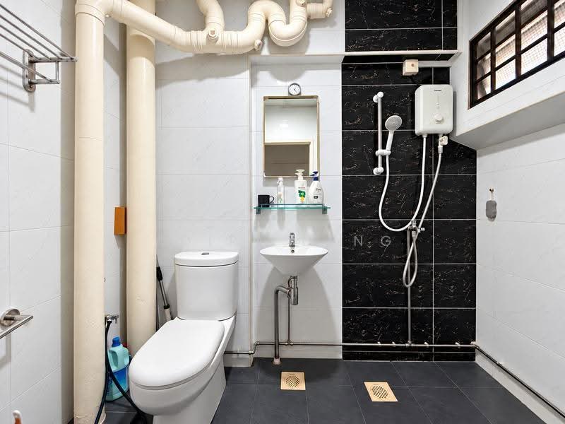 289 Choa Chu Kang Avenue 3, 289 Choa Chu Kang Avenue 3, Dairy Farm / Bukit Panjang / Choa Chu Kang, 3 Bedrooms, 1,119 sqft, HDB Flat For Sale, by Adira Deng, 500296067 - Master Bathroom - PropertyGuru.com.sg