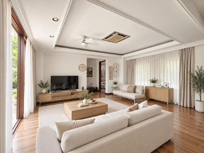 Large 9,000 sqft Detached in D15, In the heart of Siglap, East Coast / Marine Parade, 8 Bedrooms, 6,500 sqft, Detached House For Sale, by Esmond Goh, 500296090 - Living Room - PropertyGuru.com.sg
