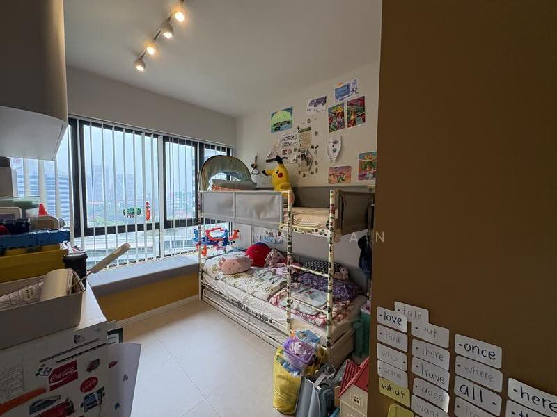 The Interlace, 180 Depot Road, Harbourfront / Telok Blangah, 2 Bedrooms, 807 sqft, Condominium For Sale, by Celena Tan, 500296102 - Bedroom 2 - PropertyGuru.com.sg