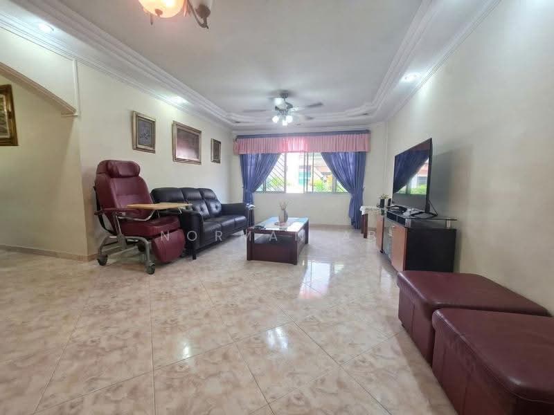 230 Jurong East Street 21, 230 Jurong East Street 21, Boon Lay / Jurong / Tuas, 3 Bedrooms, 1,292 sqft, HDB Flat For Rent, by Norman AB, 500296119 - Living Room - PropertyGuru.com.sg