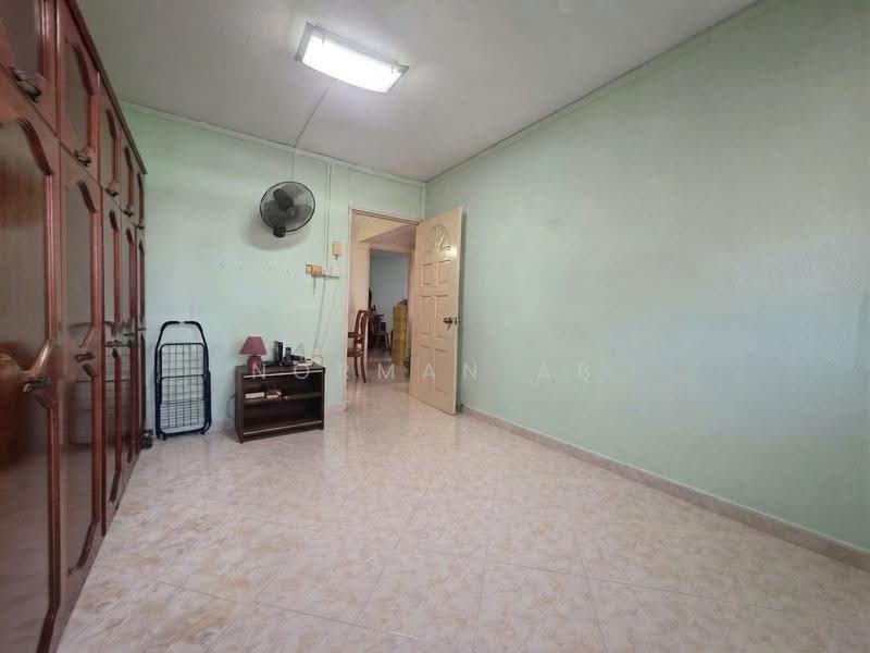 230 Jurong East Street 21, 230 Jurong East Street 21, Boon Lay / Jurong / Tuas, 3 Bedrooms, 1,292 sqft, HDB Flat For Rent, by Norman AB, 500296119 - Bedroom - PropertyGuru.com.sg