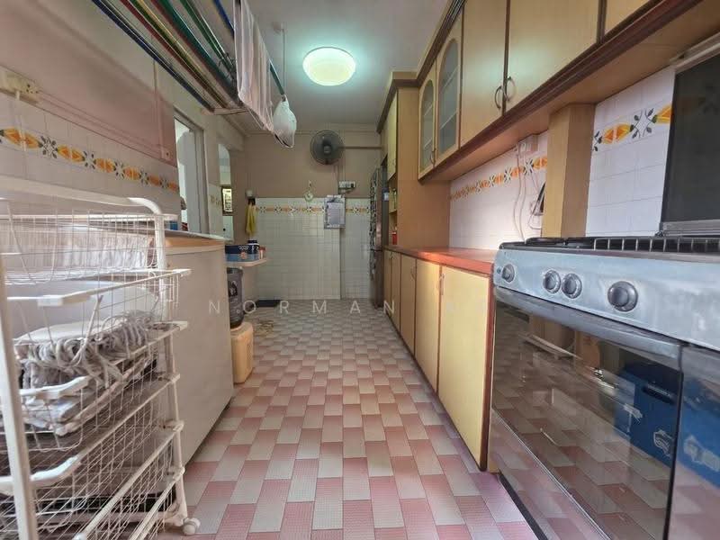 230 Jurong East Street 21, 230 Jurong East Street 21, Boon Lay / Jurong / Tuas, 3 Bedrooms, 1,292 sqft, HDB Flat For Rent, by Norman AB, 500296119 - Kitchen - PropertyGuru.com.sg