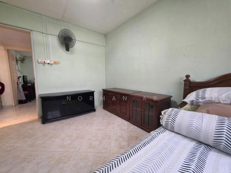 230 Jurong East Street 21, 230 Jurong East Street 21, Boon Lay / Jurong / Tuas, 3 Bedrooms, 1,292 sqft, HDB Flat For Rent, by Norman AB, 500296119 - Bedroom - PropertyGuru.com.sg