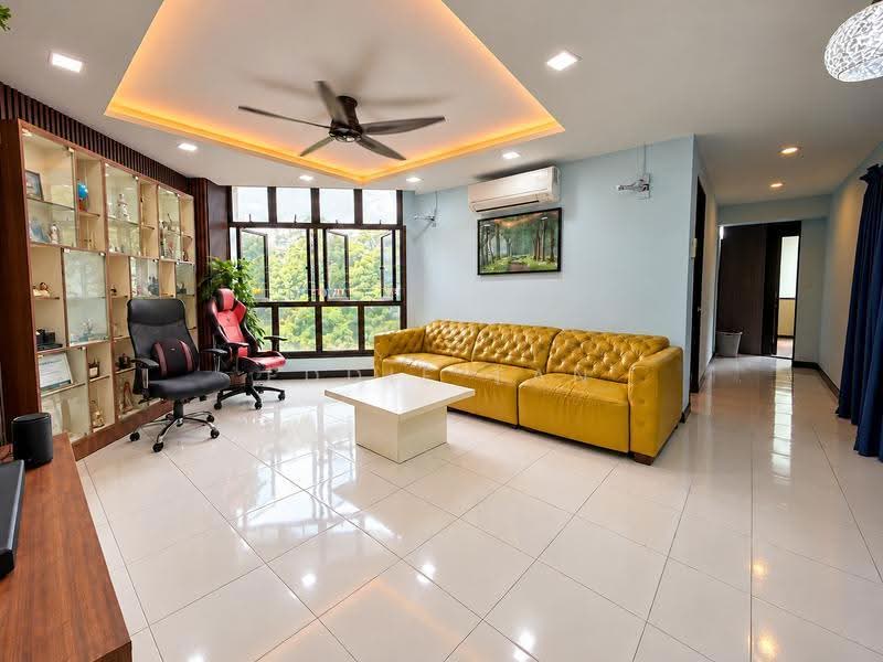 467 Segar Road, 467 Segar Road, Dairy Farm / Bukit Panjang / Choa Chu Kang, 3 Bedrooms, 1,184 sqft, HDB Flat For Sale, by Eddie Tan, 500296128 - Living Room - PropertyGuru.com.sg