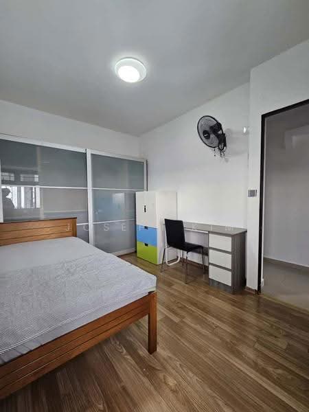 462 Clementi Avenue 3, 462 Clementi Avenue 3, Buona Vista / West Coast / Clementi New Town, Room Rental, 120 sqft, HDB Flat For Rent, by Joseph Kim, 500296129 - Bedroom - PropertyGuru.com.sg