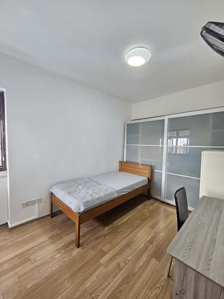 462 Clementi Avenue 3, 462 Clementi Avenue 3, Buona Vista / West Coast / Clementi New Town, Room Rental, 120 sqft, HDB Flat For Rent, by Joseph Kim, 500296129 - Bedroom - PropertyGuru.com.sg