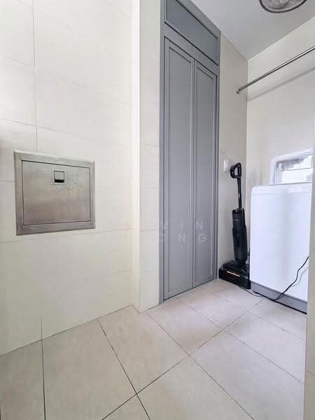 Skies Miltonia, 3 Miltonia Close, Sembawang / Yishun, 3 Bedrooms, 1,076 sqft, Condominium For Sale, by Calvin Cheong, 500296138 - Yard & Helper's Bath - PropertyGuru.com.sg