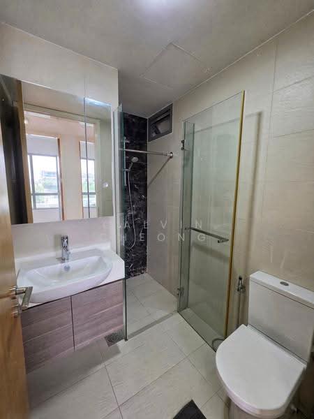 Skies Miltonia, 3 Miltonia Close, Sembawang / Yishun, 3 Bedrooms, 1,076 sqft, Condominium For Sale, by Calvin Cheong, 500296138 - Bathroom - PropertyGuru.com.sg