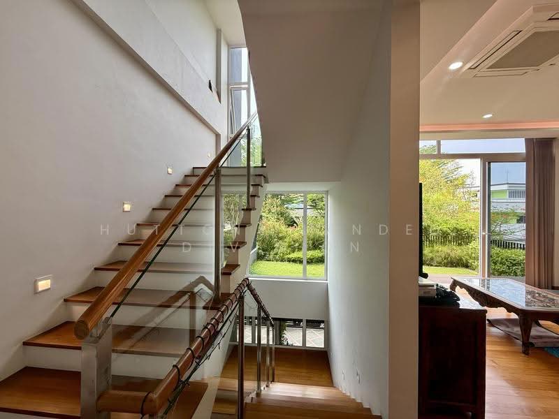 Renovated East Coast Frankel 3.5 Sty SemiD Lift/Pool Within 1km Tao Nan, East Coast / Marine Parade, 6 Bedrooms, 7,346 sqft, Semi-Detached House For Sale, by Jack Luo, 500296161 - Interior - PropertyGuru.com.sg