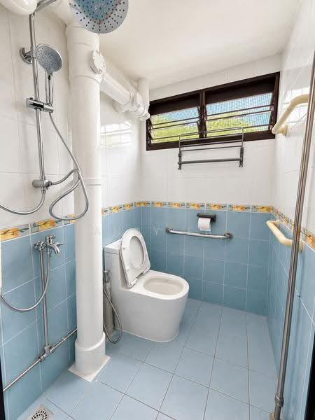 205 Ang Mo Kio Avenue 1, 205 Ang Mo Kio Avenue 1, Ang Mo Kio / Bishan / Thomson, Room Rental, 150 sqft, HDB Flat For Rent, by Andy Ea, 500296166 - Bathroom - PropertyGuru.com.sg