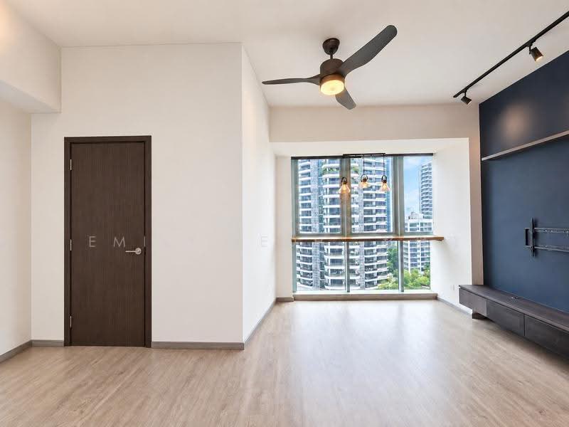 Gloucester Mansions, 10 Newton Road, Newton / Novena, 1 Bedroom, 657 sqft, Condominium For Sale, by Emily Yeoh  杨爱薇, 500296169 - Living Room - PropertyGuru.com.sg