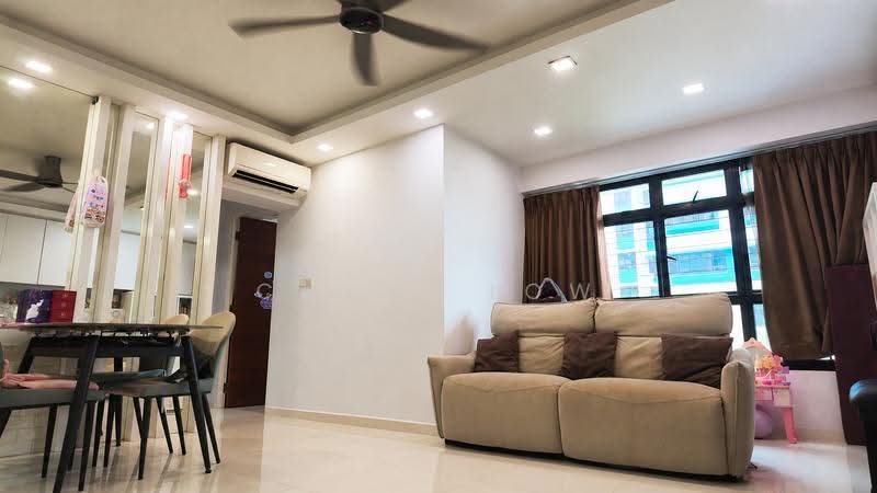 221A Bedok Central, 221A Bedok Central, Bedok / Upper East Coast, 3 Bedrooms, 936 sqft, HDB Flat For Sale, by Clara Low, 500296198 - Living Room - PropertyGuru.com.sg