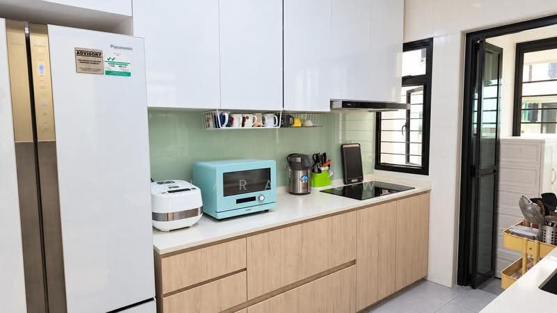 221A Bedok Central, 221A Bedok Central, Bedok / Upper East Coast, 3 Bedrooms, 936 sqft, HDB Flat For Sale, by Clara Low, 500296198 - Kitchen - PropertyGuru.com.sg