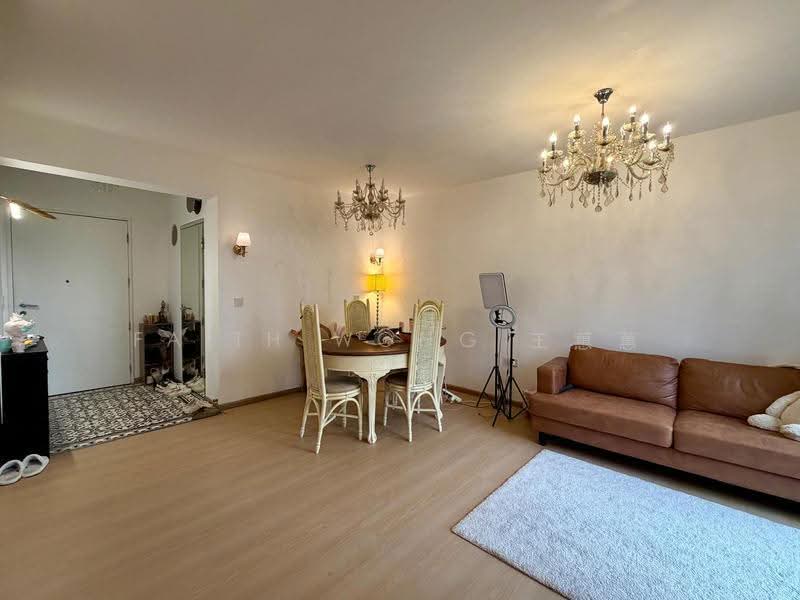 90 Dawson Road, 90 Dawson Road, Alexandra / Commonwealth, 3 Bedrooms, 893 sqft, HDB Flat For Sale, by Faith Wong 王蕙蕙, 500296199 - Living Room - PropertyGuru.com.sg
