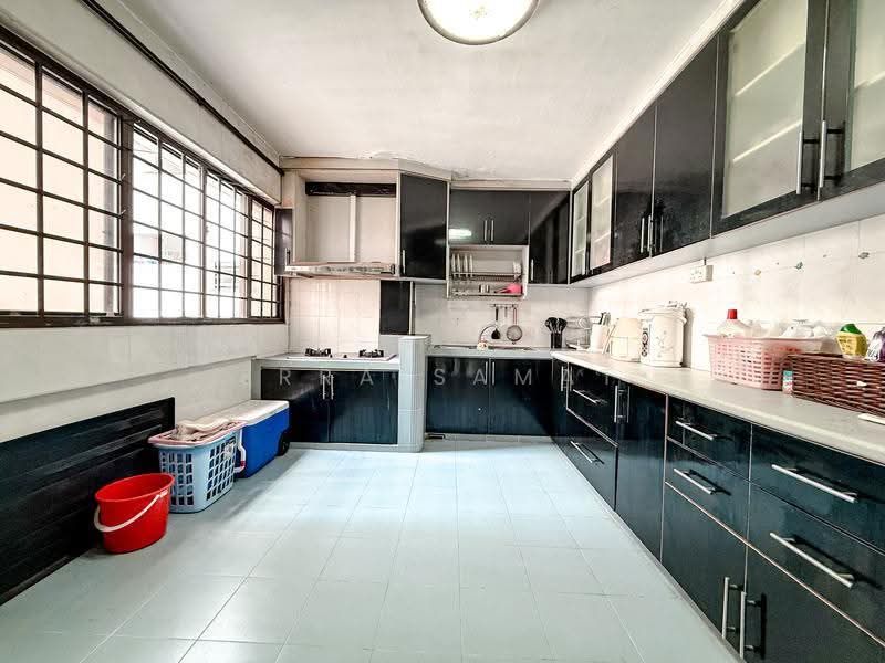 645 Yishun Street 61, 645 Yishun Street 61, Sembawang / Yishun, 3 Bedrooms, 979 sqft, HDB Flat For Sale, by Erra Samat, 500296244 - PropertyGuru.com.sg