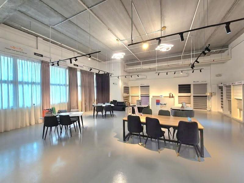 window unit with own toilet for rent @ Tampines!, window unit with own toilet for rent @ Tampines!, Pasir Ris / Tampines, 1,664 sqft, Factory / Workshop (B2) For Rent, by Joel Yong, 500296268 - CommercialGuru.com.sg