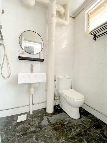489A Tampines Street 45, 489A Tampines Street 45, Pasir Ris / Tampines, 3 Bedrooms, 1,119 sqft, HDB Flat For Sale, by Jensen Toh 卓新智, 500296284 - Bathroom - PropertyGuru.com.sg