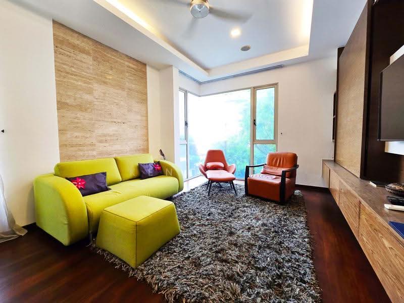 Stunning 2.5 sty Semi-D in Prime Serangoon Garden!, Serangoon Garden Estate, Hougang / Punggol / Sengkang, 5 Bedrooms, 5,690 sqft, Semi-Detached House For Sale, by Kent Tan, 500296286 - Living Room - PropertyGuru.com.sg
