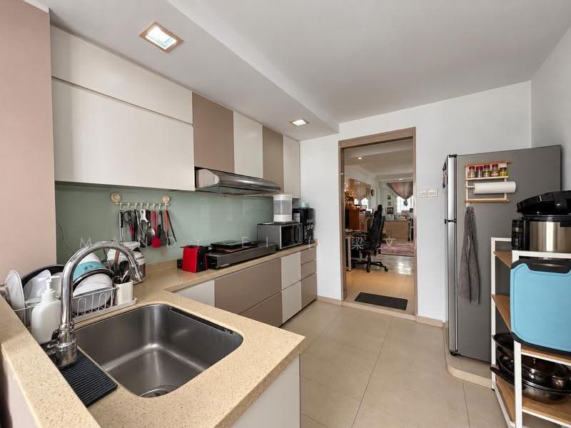 739 Yishun Avenue 5, 739 Yishun Avenue 5, Sembawang / Yishun, 2 Bedrooms, 751 sqft, HDB Flat For Sale, by Mandy Ei ( 梁文欣 ), 500296330 - Kitchen - PropertyGuru.com.sg