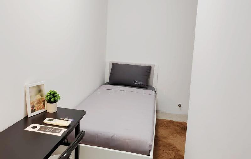 Meraprime, 301 Jalan Bukit Ho Swee, Alexandra / Commonwealth, Room Rental, 145 sqft, Condominium For Rent, by Jeron Lee, 500296356 - Bedroom - PropertyGuru.com.sg