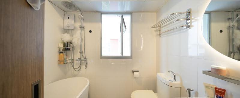 154A Bedok South Road, 154A Bedok South Road, Bedok / Upper East Coast, 3 Bedrooms, 1,001 sqft, HDB Flat For Sale, by Jamie Teoh, 500296362 - Bathroom - PropertyGuru.com.sg