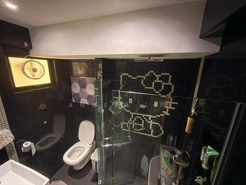 217 Tampines Street 23, 217 Tampines Street 23, Pasir Ris / Tampines, 2 Bedrooms, 764 sqft, HDB Flat For Sale, by Angela Lin, 500296445 - Bathroom - PropertyGuru.com.sg