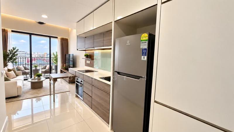Coco Palms, 21 Pasir Ris Grove, Pasir Ris / Tampines, 1 Bedroom, 463 sqft, Condominium For Sale, by George Ng, 500296493 - Living Room - PropertyGuru.com.sg