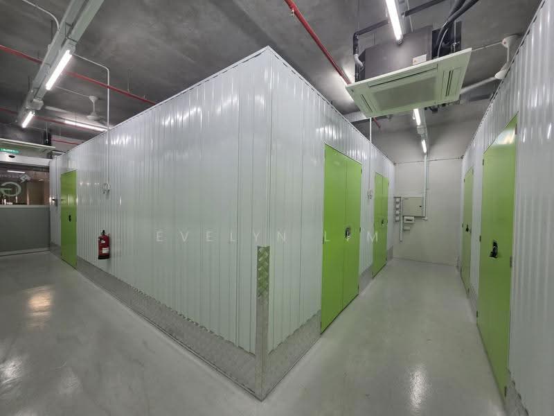 Polaris @ Woodlands, 101 Woodlands Avenue 12, Admiralty / Woodlands, 1,755 sqft, Factory / Workshop (B2) For Rent, by Evelyn Lim, 500296495 - Corridor - CommercialGuru.com.sg